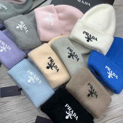 BEANIE HAT IN LIGHT BLUE WOOL 108744