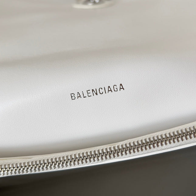 CRUSH CHAINED BAG 32 IN WHITE QUILTED CRUSHED CALFSKIN SILVER HARDWARE