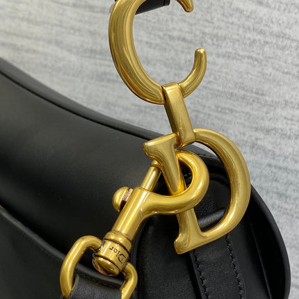 SADDLE BAG 24 IN BLACK CALFSKIN GOLD HARDWARE