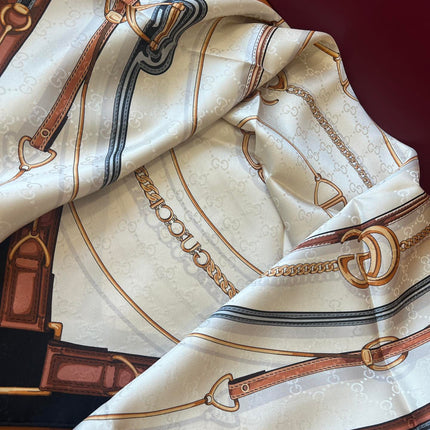 GUCCI 25S SCARF 90 IN SILK 679800