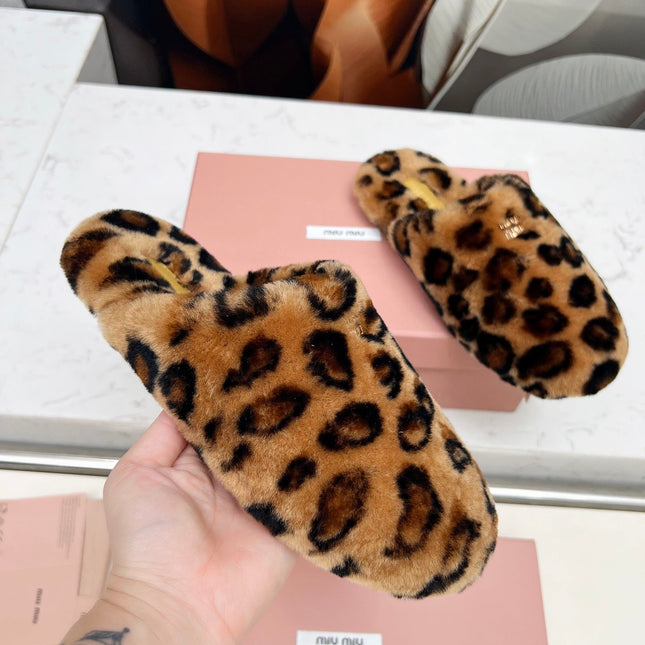 MIUMIU 26S MULES IN LEOPARD PATTERN SHEARLING 