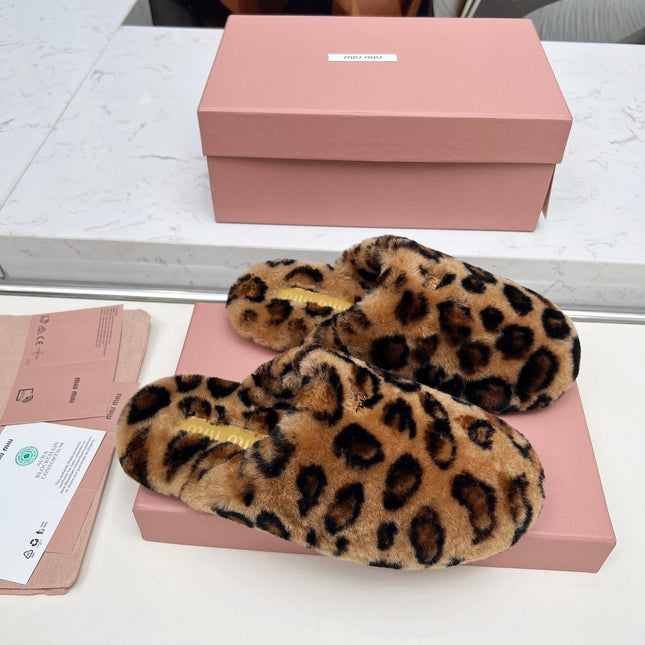 MIUMIU 26S MULES IN LEOPARD PATTERN SHEARLING 