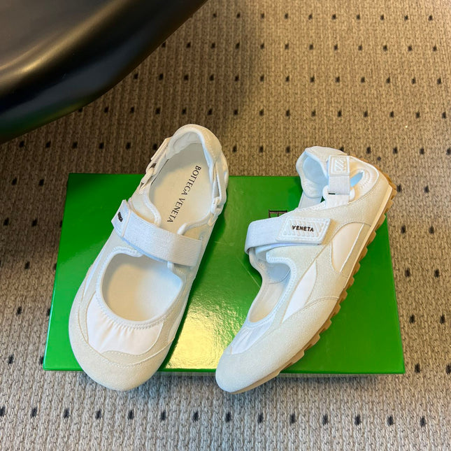 BOTTEGA VENETA 26S MARY JANE SNEAKER IN WHITE SUEDE AND FABRIC