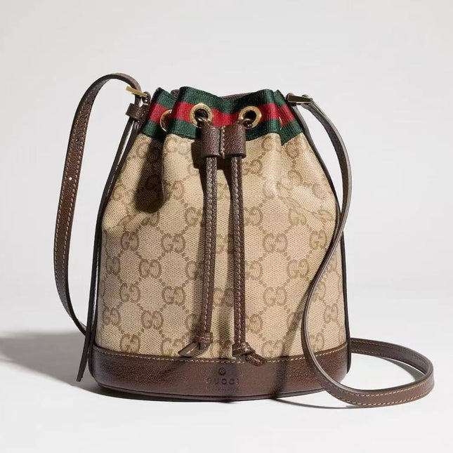 GUCCI BUCKET BAG 26S IN BEIGE GG SUPREME CANVAS AND DARK BROWN CALFSKIN