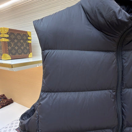BALENCIAGA 26S SLEEVELESS DOWN PUFFER VEST 283
