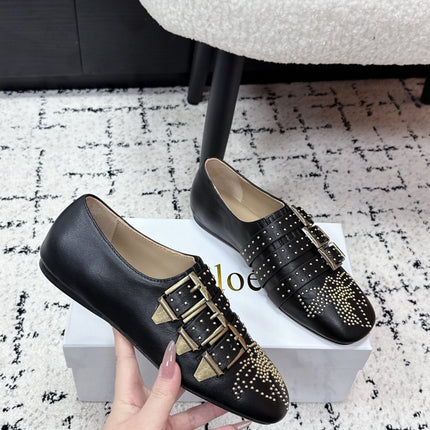 CHLOÉ 26S FLAT SHOES IN BLACK CALFSKIN WITH METAL STUDS