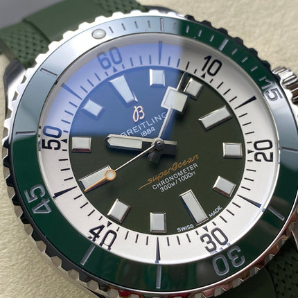 SUPEROCEAN AUTOMATIC 44 GREEN CERAMIC BEZEL GREEN RUBBER STRAP