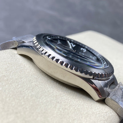 AVIATOR 8 AUTOMATIC ALL STEEL BLACK DIAL
