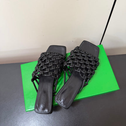 BOTTEGA VENETA 26S WOVEN STRAP SANDALS IN BLACK LAMBSKIN