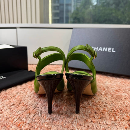 CHANEL 26S SQUARE TOE HIGH HEELS SLINGBACKS IN GREEN LAMBSKIN WITH BLACK TOE