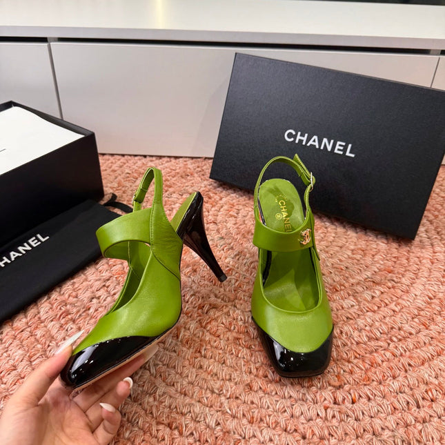 CHANEL 26S SQUARE TOE HIGH HEELS SLINGBACKS IN GREEN LAMBSKIN WITH BLACK TOE