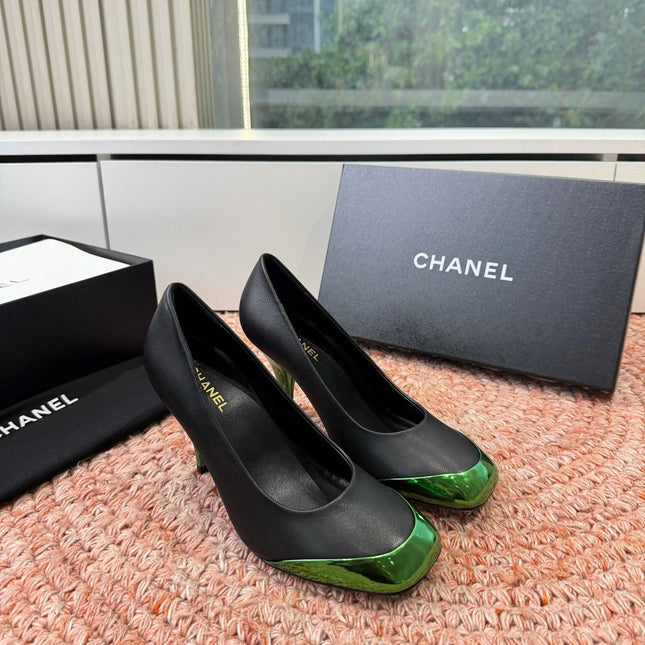 CHANEL 26S SQUARE TOE HIGH HEELS IN BLACK LAMBSKIN WITH GREEN TOE