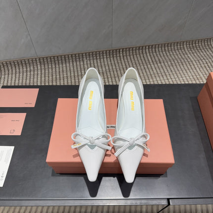 MIUMIU 26S POINTED TOE PUMPS 55MM IN WHITE CALFSKIN WITH BOW