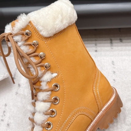 CELINE 26S LACE UP ANKLE BOOTS 40 MM IN TAN SUEDE AND WHITE SHEARLING