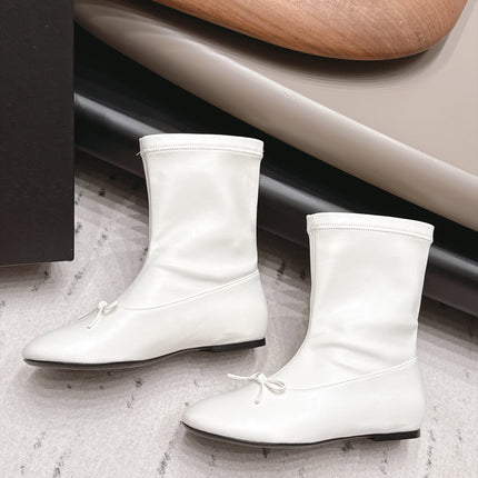CHANEL 26S ANKLE BOOTS IN WHITE CALFSKIN LACE UP FRONT
