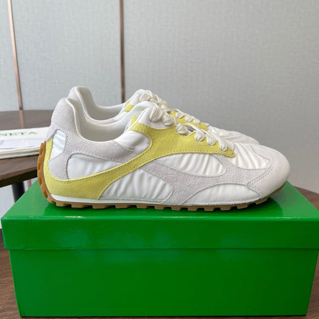 BOTTEGA VENETA 26S ORBIT FLASH SNEAKERS IN WHITE AND YELLOW SUEDE