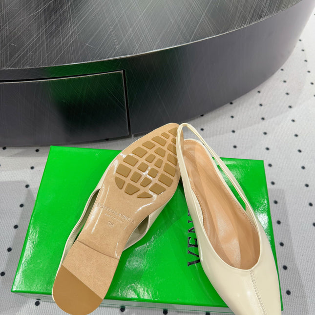 BOTTEGA VENETA 26S SLINGBACK FLATS IN LIGHT BEIGE CALFSKIN