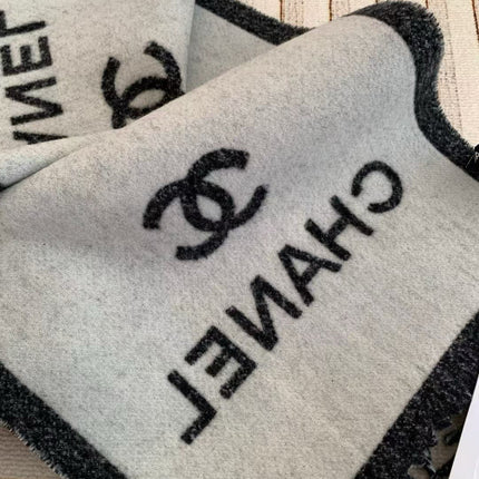 CHANEL 25S SCARF 180 CM IN CASHMERE 943987
