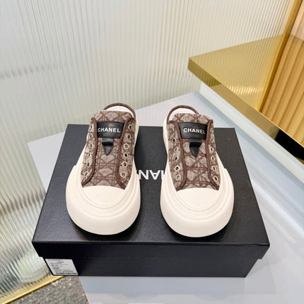 CHANEL 26S MULE SNEAKERS IN BROWN DIAMOND-PATTERNED WOVEN DENIM FABRIC STYLE 1