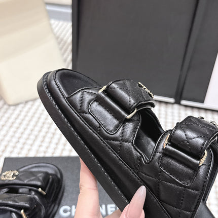 CHANEL 26S SANDALS IN BLACK CALFSKIN