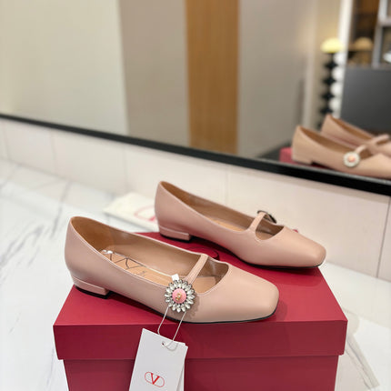 VALENTINO 26S MARY JANE FLATS IN NUDE PINK CALFSKIN WITH CRYSTAL FLOWER