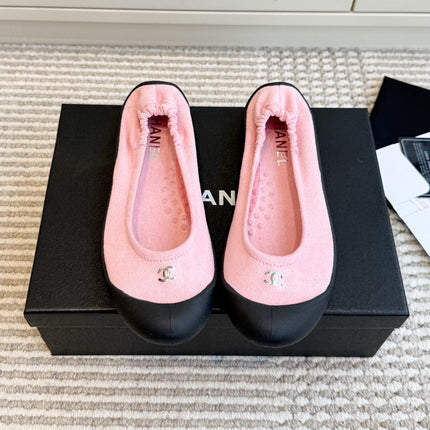 CHANEL 26S BALLET FLATS IN PINK SUEDE AND BLACK LAMBSKIN