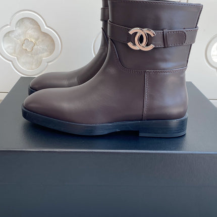CHANEL 26S SHORT RIDING BOOTS IN BROWN CALFSKIN GOLD TONE CC LOGO BUCKLE STRAP