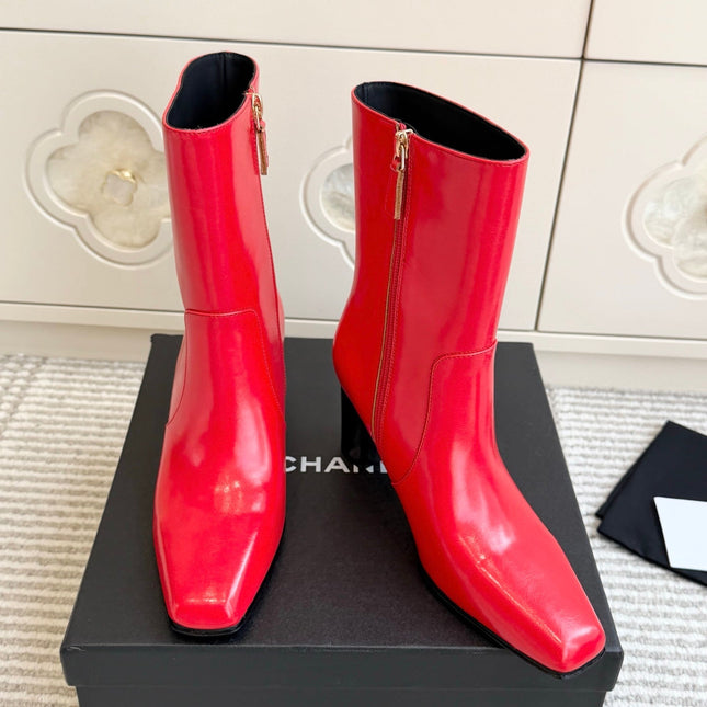 CHANEL 26S HIGH HEEL ANKLE BOOTS 70 MM IN RED CALFSKIN SQUARE TOE