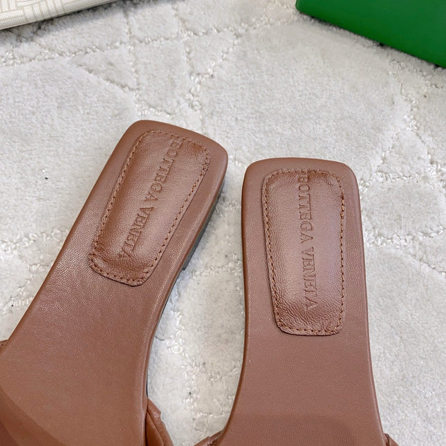 BOTTEGA VENETA 26S SQUARE-TOE SLIDE SANDALS IN BROWN LAMBSKIN