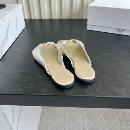 LOEWE 26S SANDALS IN SILVER LAMBSKIN