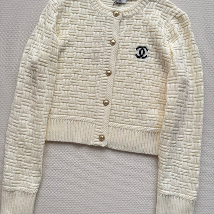 CHANEL 25S KNITTED SWEATER 628