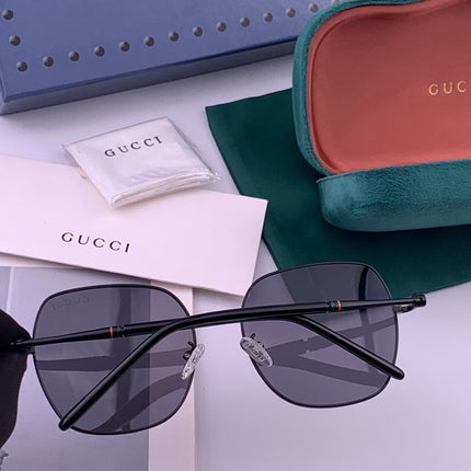 GUCCI 26S SQUARE FRAME IN METAL 426565