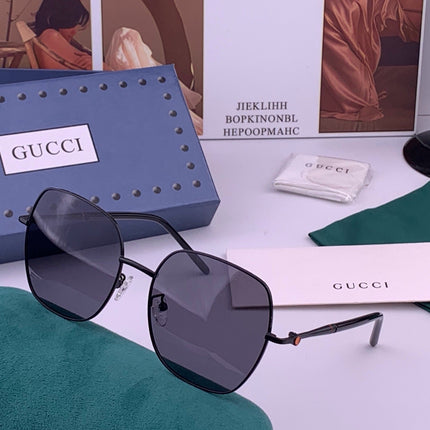 GUCCI 26S SQUARE FRAME IN METAL 426565
