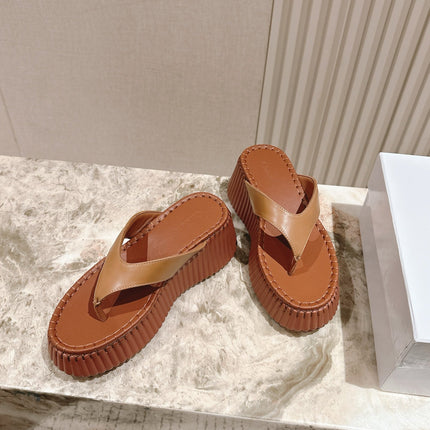 CHLOÉ 26S PLATFORM FLIP-FLOPS IN BROWN LAMBSKIN