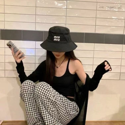 MIUMIU CLASSIC REVERSIBLE BUCKET HAT IN LIGHT BEIGE AND BLACK FABRIC