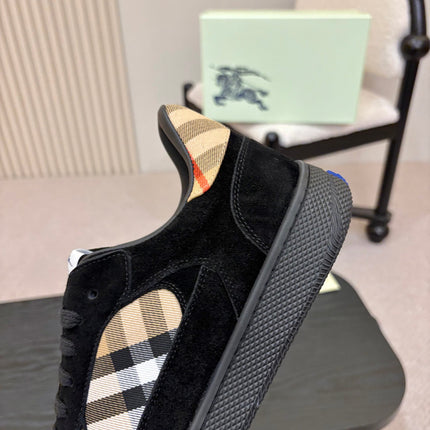 BURBERRY 26S SNEAKERS IN BLACK SUEDE
