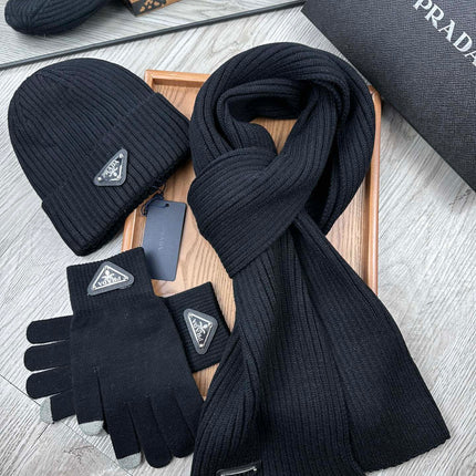 THREE-PIECES SET IN BLACK WOOL AND ACRYLIC 406558