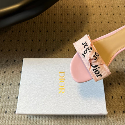 DIOR 26S DWAY SLIDE IN PINK FABRIC AND LAMBSKIN