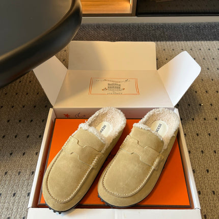 HM 26S DESTIN MULES IN BEIGE SUEDE