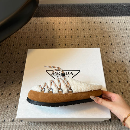 PRADA 26S WOVEN MULES IN IVORY WOOL AND BROWN SUEDE