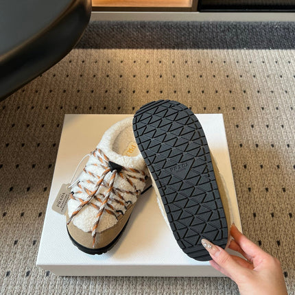 PRADA 26S WOVEN MULES IN IVORY WOOL AND BEIGE SUEDE