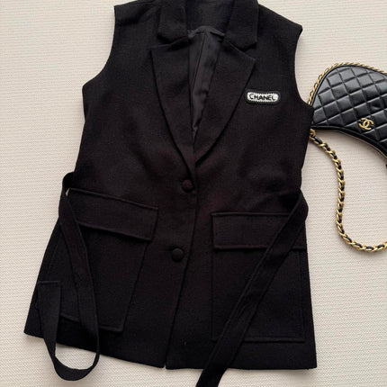 CHANEL 26S SLEEVELESS BLAZER 708