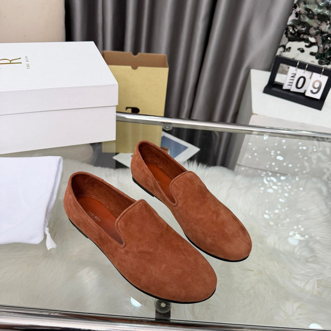 THE ROW 26S CLASSIC LOAFER FLATS IN COGNAC BROWN SUEDE