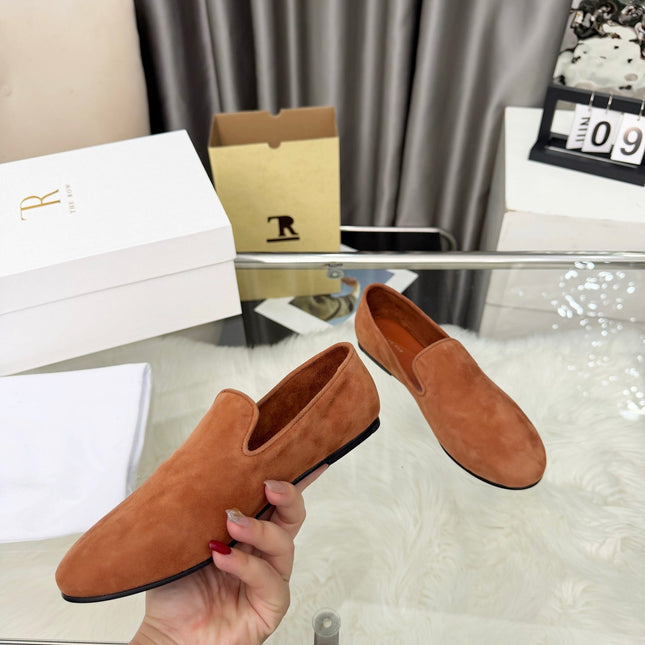 THE ROW 26S CLASSIC LOAFER FLATS IN COGNAC BROWN SUEDE