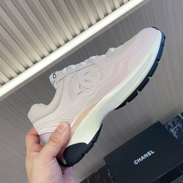 CHANEL 26S SNEAKER 35 MM IN LIGHT PINK MESH AND CALFSKIN LOW TOP