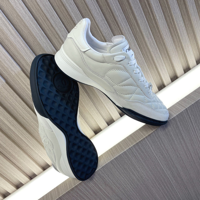 CHANEL 26S SNEAKER IN WHITE QUILTED CALFSKIN AND WHITE LOW TOP