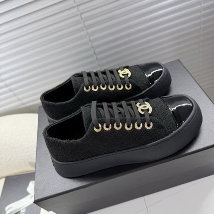 CHANEL 25S TRAINERS BLACK 35MM IN GLITTERED TWEED AND PATENT CALFSKIN