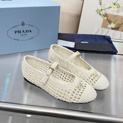PRADA 26S MARY JANE FLATS IN CREAM WHITE WOVEN RAFFIA WITH TRIANGLE LOGO