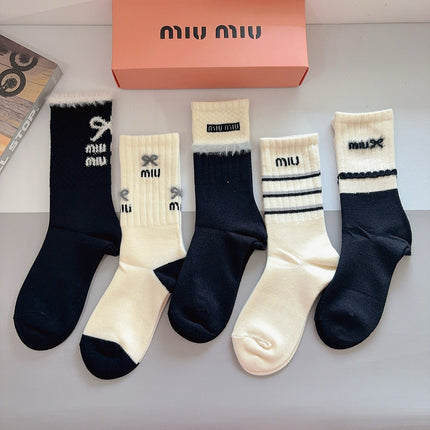 MIUMIU 26S CREW SOCKS 405318 (1 BOX)