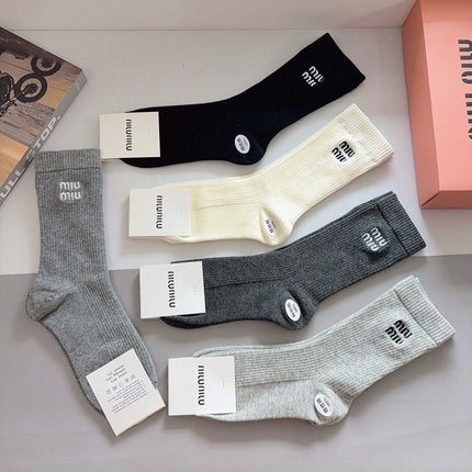 MIUMIU 26S CREW SOCKS 407141 (1 BOX)